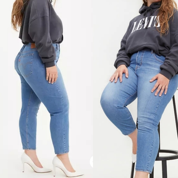 Levi's Wedgie Skinny Jeans - Picture 1 of 10